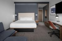 Ein Bett oder Betten in einem Zimmer der Unterkunft Courtyard by Marriott Myrtle Beach Oceanfront