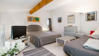 Posteľ alebo postele v izbe v ubytovaní Perles du Soleil- 12- Maison moderne- 5 pers