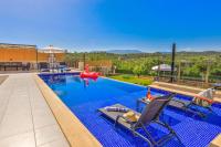 The swimming pool at or close to Villa Isında konağı