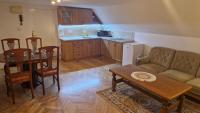 Kuchnia lub aneks kuchenny w obiekcie Old Town Home Prague