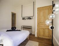 Posteľ alebo postele v izbe v ubytovaní GoldSwan, Chic et Confortable au Coeur de Troyes !