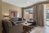 2 Bedrooms 2,5 Bathrooms Regal Oaks 2618 Cl - Housity