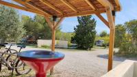 Ogród w obiekcie Camping Tikayan Félix de la Bastide