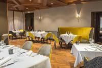 Posezení v ubytování Aux Deux Clefs - Hôtel Restaurant Groff