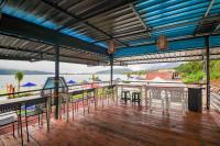 Θέα στο ποτάμι κοντά σε αυτό το θέρετρο