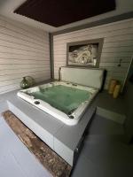 Plán poschodí v ubytovaní les chambres de pauline appartements avec climatisation et spa parking moto