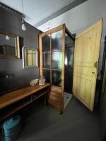 Plán poschodí v ubytovaní les chambres de pauline appartements avec climatisation et spa parking moto