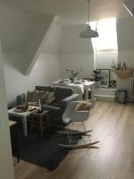 Kuchyňa alebo kuchynka v ubytovaní les chambres de pauline appartements avec climatisation et spa parking moto