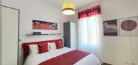 A bed or beds in a room at Vatican Apartment St. Peter
