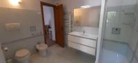 A bathroom at Da Nonno Vittorio