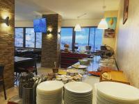 Veitingastaður eða matsölustaður á Anbat Midtown Hotel