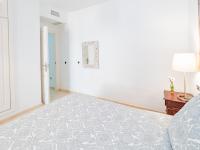 A bed or beds in a room at Cubo's Beach & Golf Marbella