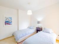 A bed or beds in a room at Cubo's Beach & Golf Marbella