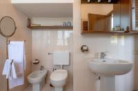 A bathroom at Swan Lake by Wonderful Italy