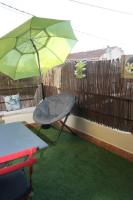 Patio alebo iná vonkajšia časť ubytovania appartement climatisé + terrasse
