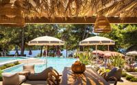 Bazén v ubytovaní PLACES Hvar Hotel by Valamar alebo v jeho blízkosti