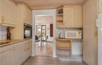 Kuchyň nebo kuchyňský kout v ubytování Pet Friendly Home In Videbæk With Wifi