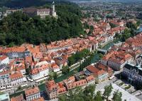 Nespecifikovaný výhled na destinaci Lublaň nebo výhled na město při pohledu z apartmánu