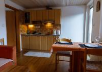 Kuchyň nebo kuchyňský kout v ubytování Lake House Sebanc