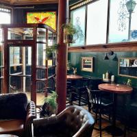 Posezení v ubytování The Inn at 2nd & C