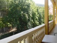 Balkón alebo terasa v ubytovaní Charmant F2 avec balcon et parking, proche cure et centre-ville – Amélie-les-Bains - FR-1-703-84