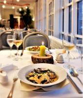 Jídlo v hotelu nebo okolí