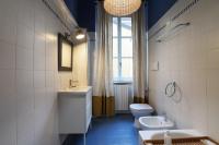 A bathroom at Elegant Sempione Apartment