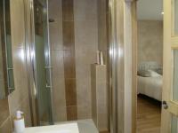 Kúpeľňa v ubytovaní LA LAUJERE Chambre d'hôtes HARMONIE