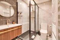 Kúpeľňa v ubytovaní Cozy apartement heart historic Paris