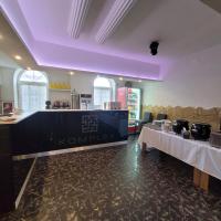 Foto dalla galleria di KOMPLEX -Rendezvénytermek-Panzió-Apartman-Irodák- a Mátészalka