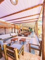 Un restaurant u otro lugar para comer en Hotel Pousada Mahon Mar