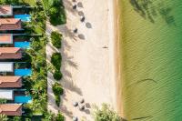 an overhead view of a beach and the ocean at Vinpearl Resort & Spa Phu Quoc in Phú Quốc