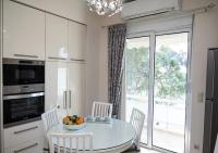 A kitchen or kitchenette at Saint Francis Apartment