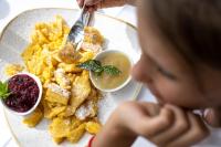 Φαγητό σε αυτό το ξενοδοχείο ή κάπου εκεί κοντά