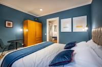 A bed or beds in a room at Hs4U Ricasoli Luxury apartment near Duomo N.2