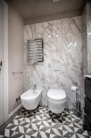A bathroom at Hs4U Ricasoli Luxury apartment near Duomo N.2