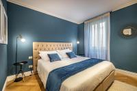A bed or beds in a room at Hs4U Ricasoli Luxury apartment near Duomo N.2