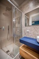A bathroom at Hs4U Ricasoli Luxury apartment near Duomo N.2