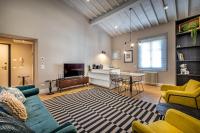 A seating area at Hs4U Ricasoli Luxury apartment near Duomo N.2