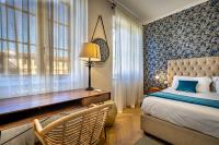 A bed or beds in a room at Hs4U Ricasoli Luxury apartment near Duomo N.2
