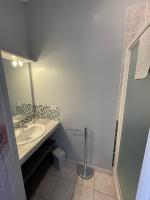 Łazienka w obiekcie L'Oustaloise