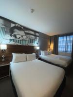 Heeton Concept Hotel - City Centre Liverpoolにあるベッド