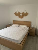 Postel nebo postele na pokoji v ubytování Vakantiewoning CasaLucka4enjoy private pool and mountain view regio Calpe-Jalon