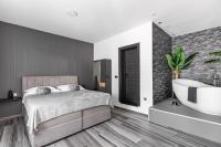 Postel nebo postele na pokoji v ubytování Luxury room Ekstaza