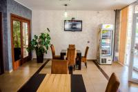 TV a/nebo společenská místnost v ubytování Hotel Villa Monako