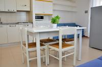 A kitchen or kitchenette at Seafront view studio in Bibione - Beahost