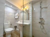 A bathroom at Hotel Rila
