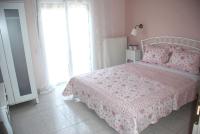 A bed or beds in a room at Vintage Home