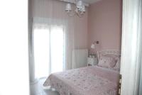 A bed or beds in a room at Vintage Home