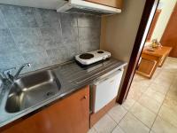 Kuchyňa alebo kuchynka v ubytovaní Villa Meresi - Thassos Town Center